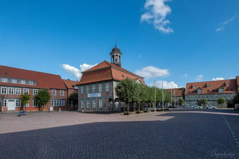 Markt in Boizenburg mit Rathaus