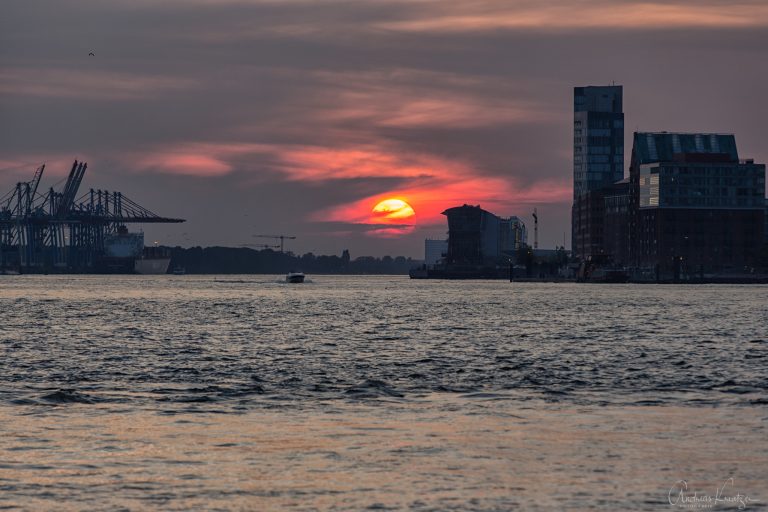 Sonnenuntergang am Hafen 0914